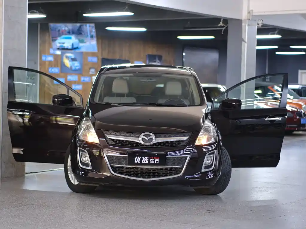 Mazda 8 2012
