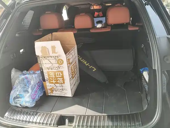 Li Auto L6 2024