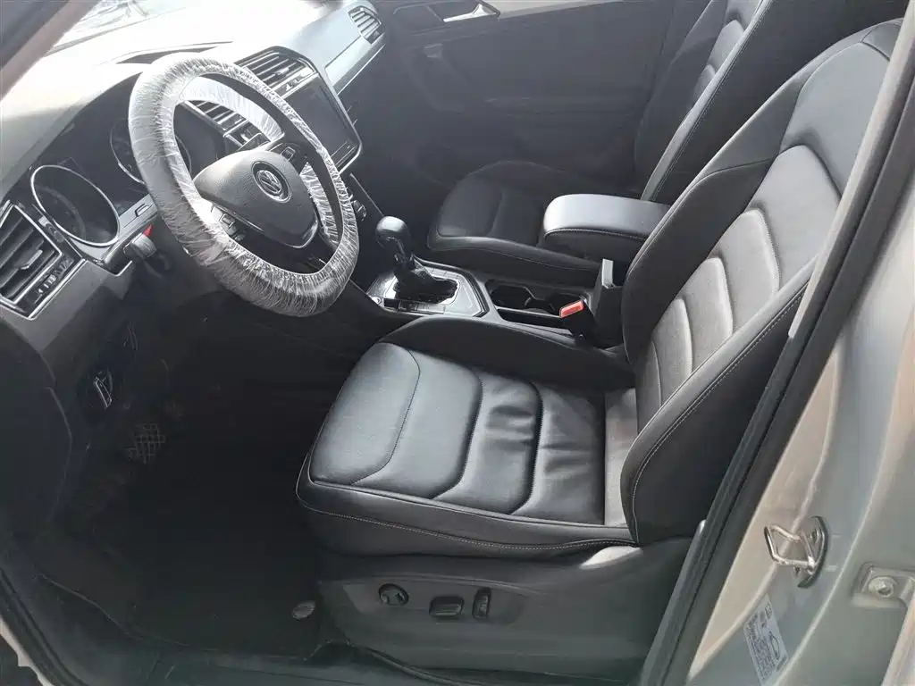 Volkswagen Tiguan L 2019 — фото 16