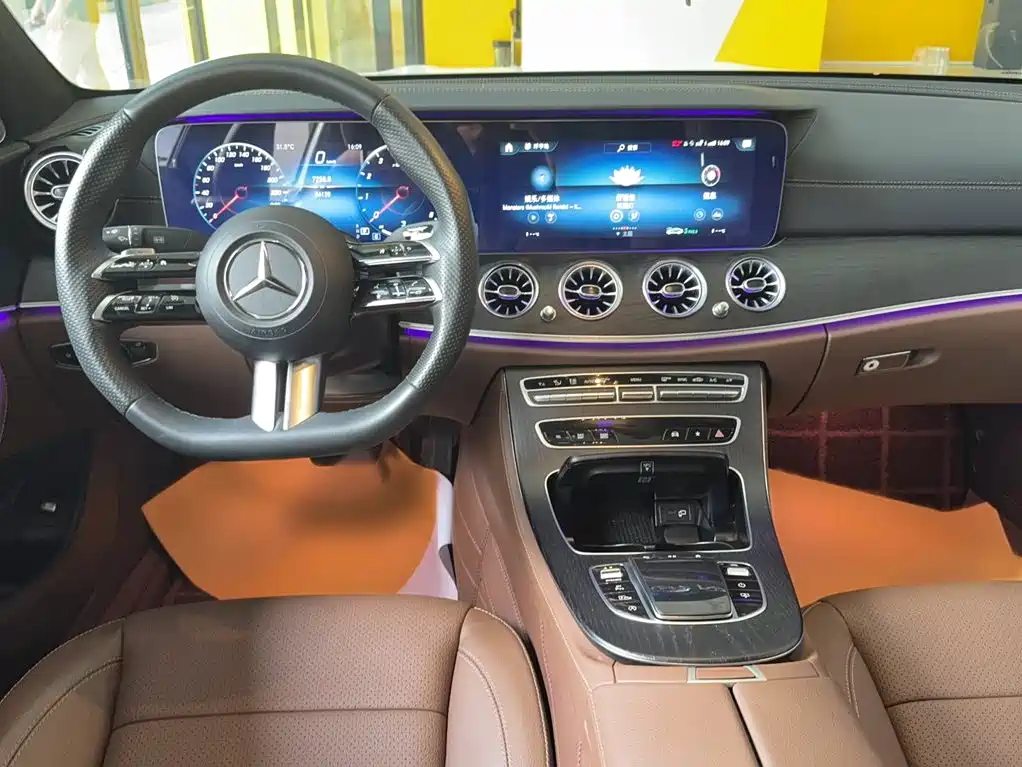 Mercedes-Benz E-Class 2023 — фото 14