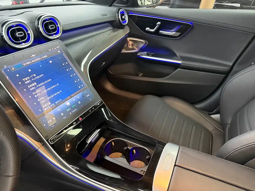 Mercedes-Benz C-Class 2025