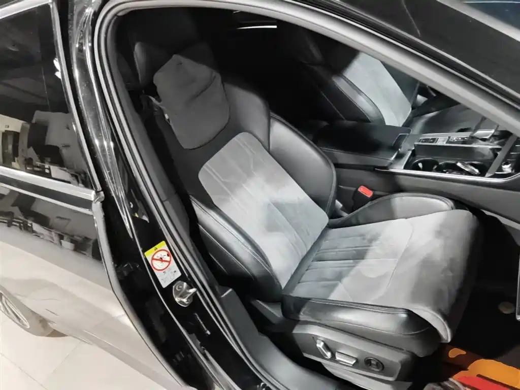 Audi A6L 2024 — фото 20