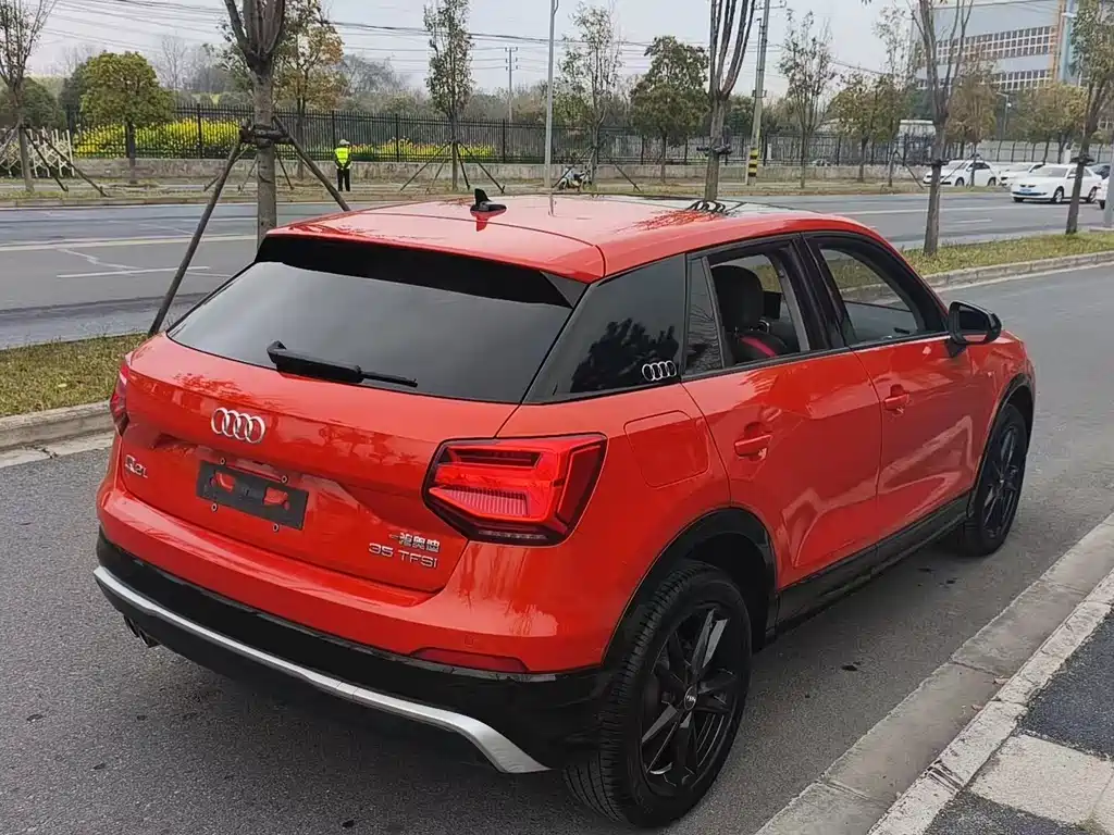 Audi Q2L 2020 — фото 13