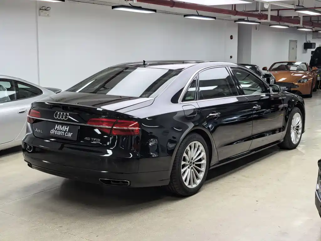 Audi A8 2018 — фото 4