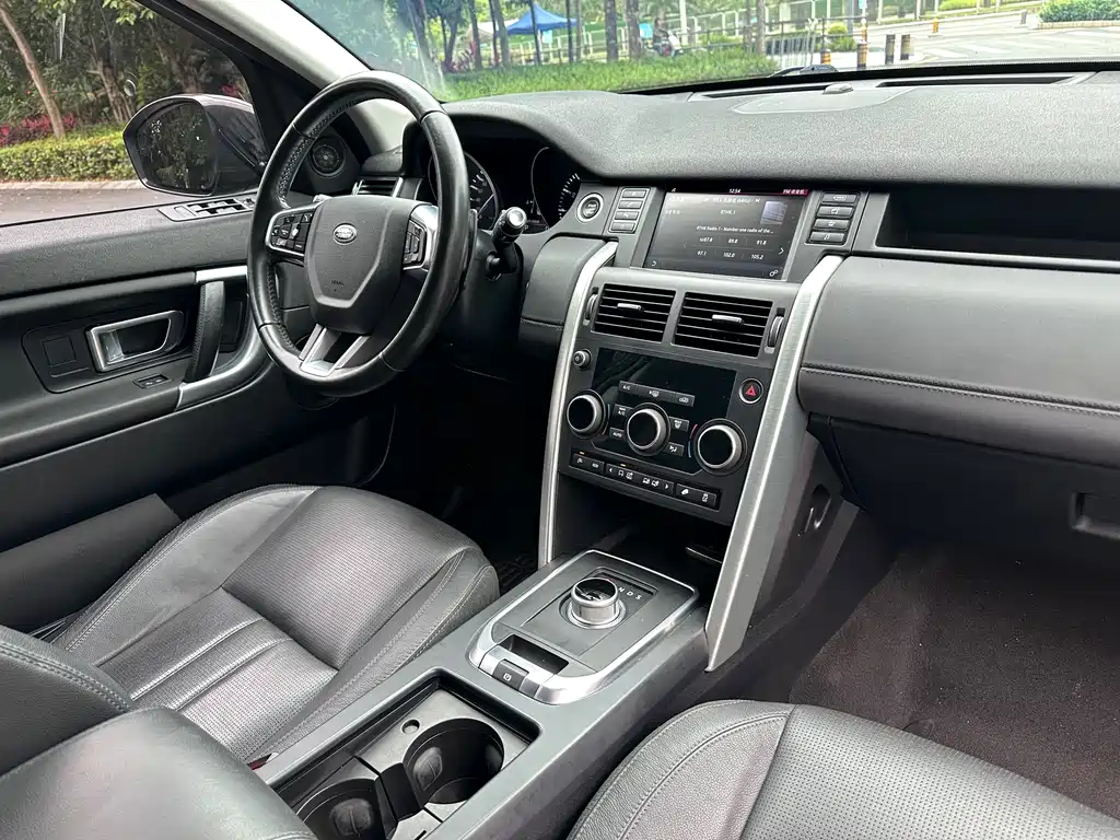 Land Rover Discovery Sport 2016 — фото 17