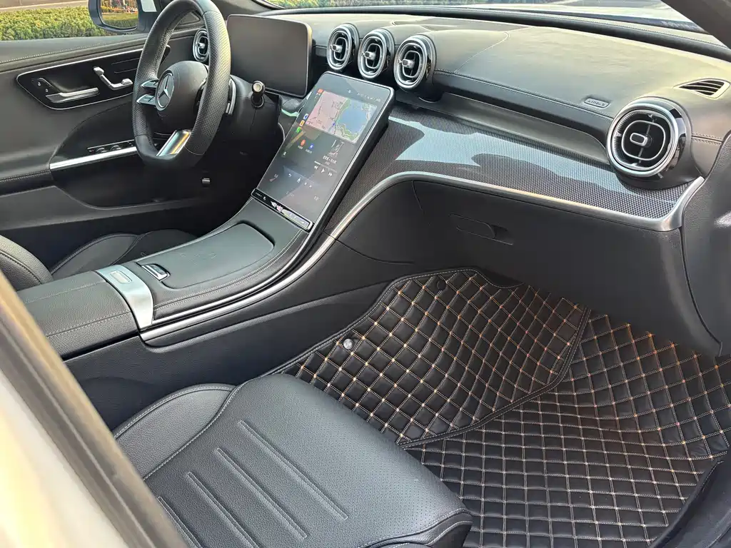 Mercedes-Benz C-Class 2024 — фото 13