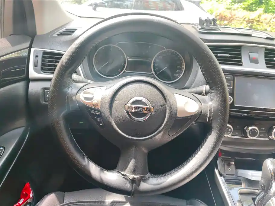 Nissan Sylphy 2017 — фото 15