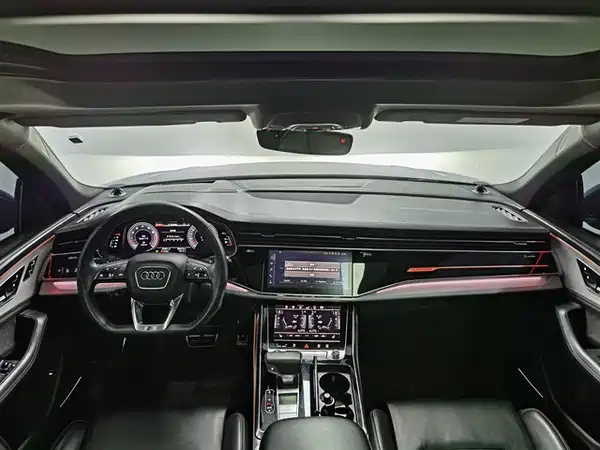 Audi Q8 2019