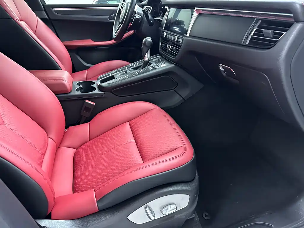 Porsche Macan 2020 — фото 14