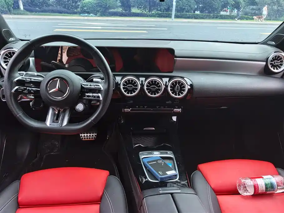 Mercedes-Benz A-Class AMG 2024 — фото 12