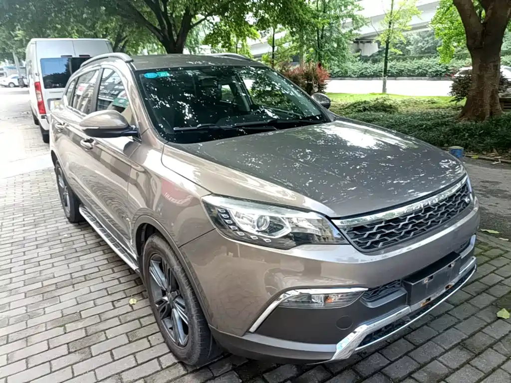 Leopaard CS10 2016