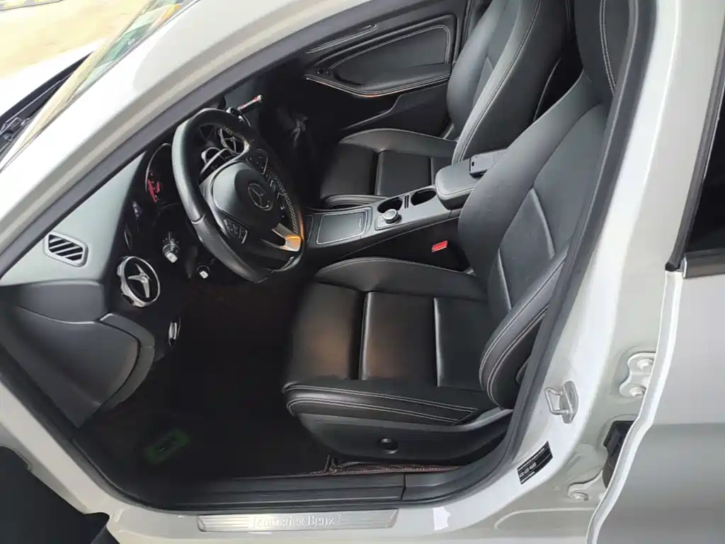 Mercedes-Benz GLA 2017 — фото 15