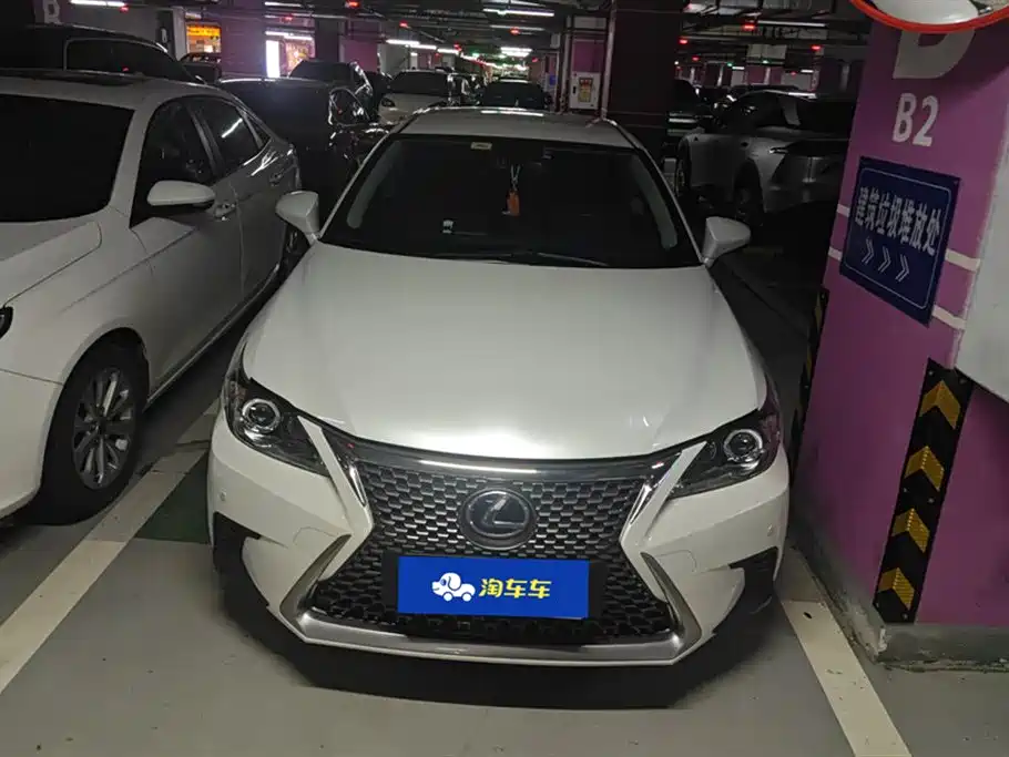 Lexus CT 2020 — фото 2