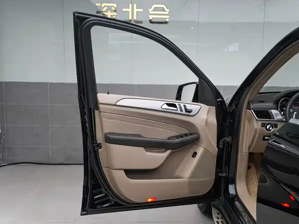 Mercedes-Benz M-Class 2014