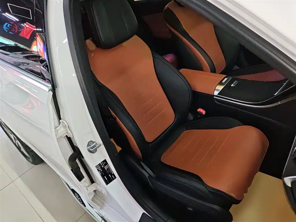 Mercedes-Benz C-Class 2023 — фото 25