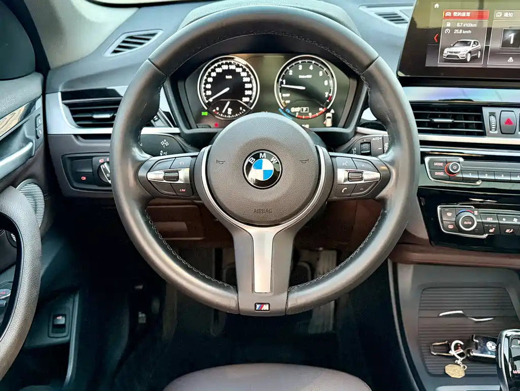 BMW X1 2022 — фото 6