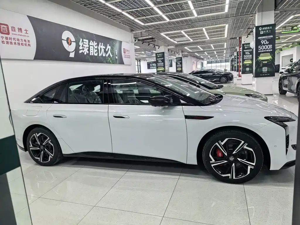 Hongqi EH7 2024 — фото 4