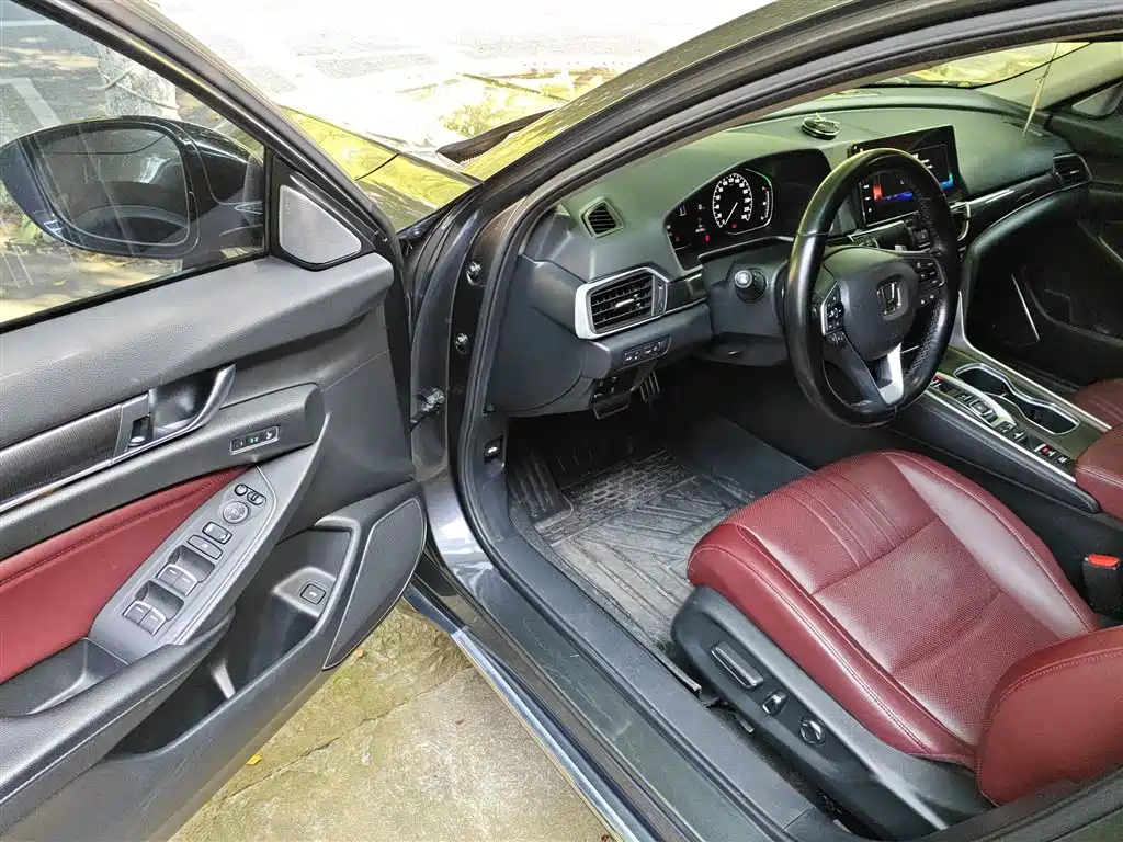 Honda Accord 2022 — фото 16
