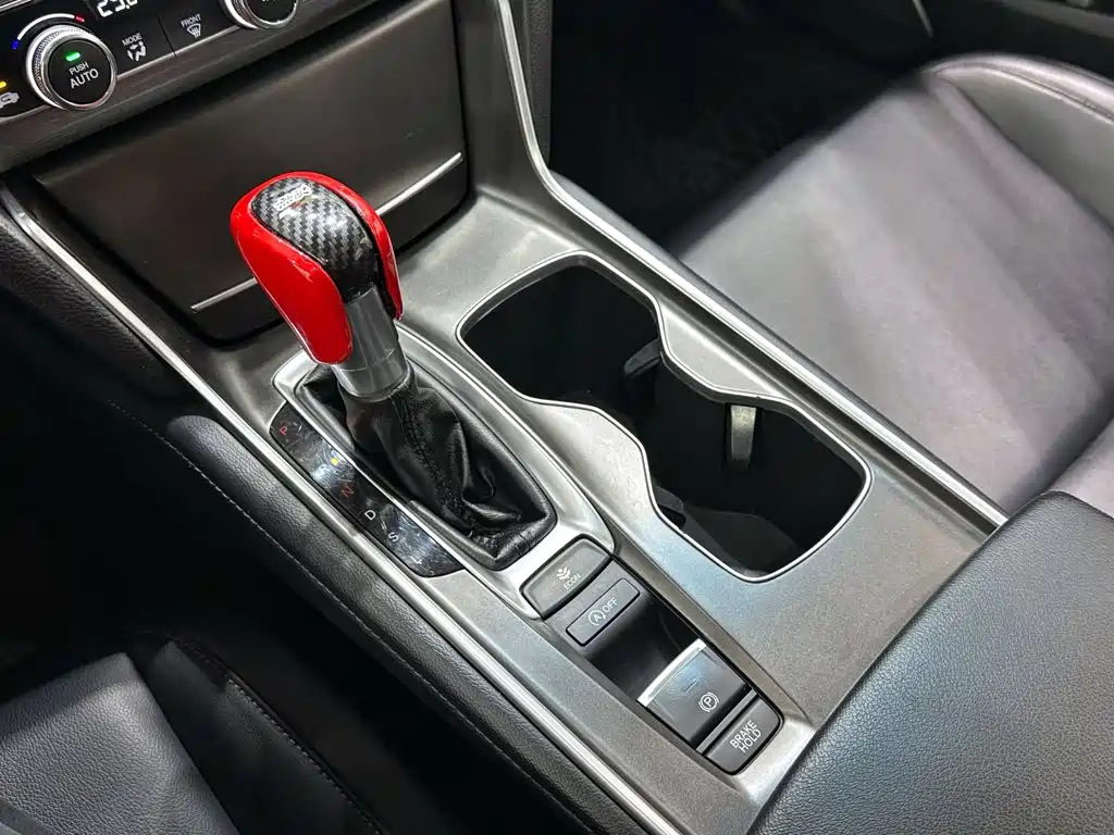 Honda Accord 2020 — фото 15
