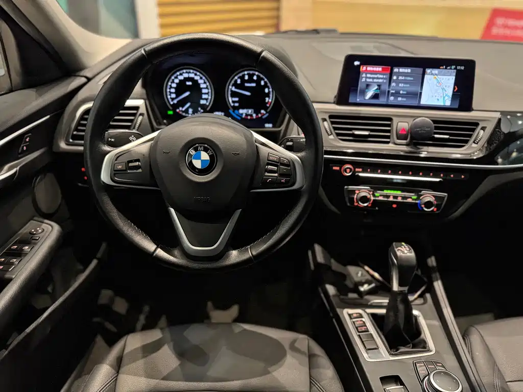 BMW 1 Series 2019 — фото 15