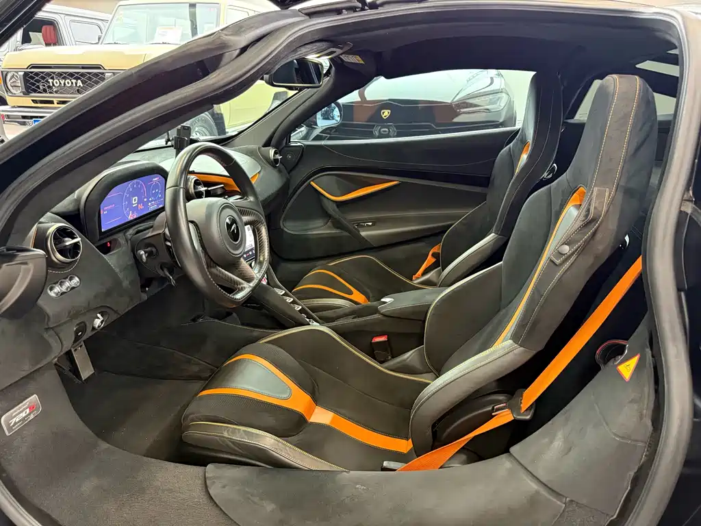 McLaren 720S 2018 — фото 12