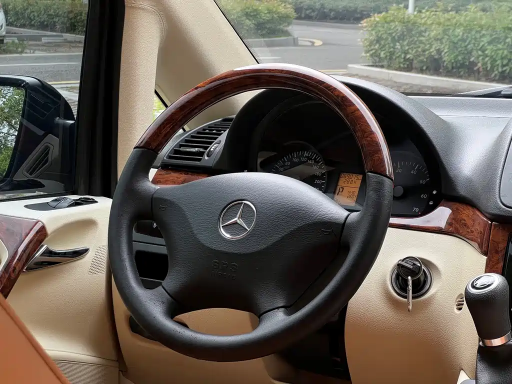 Mercedes-Benz Vito 2015 — фото 19