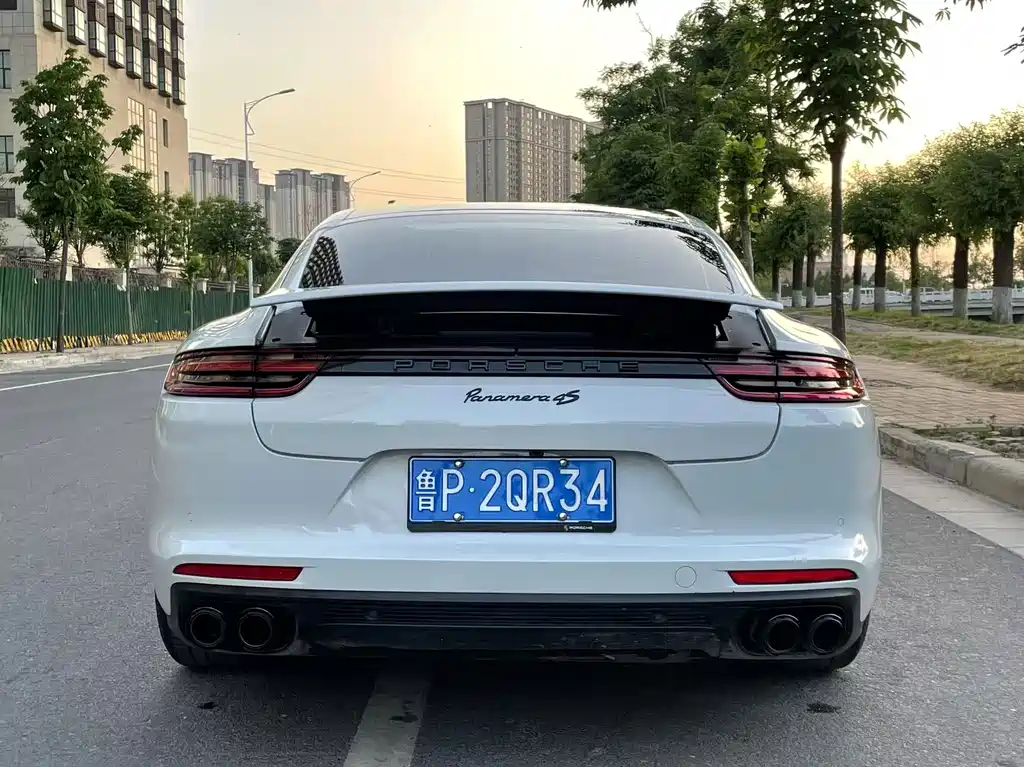Porsche Panamera 2019 — фото 7