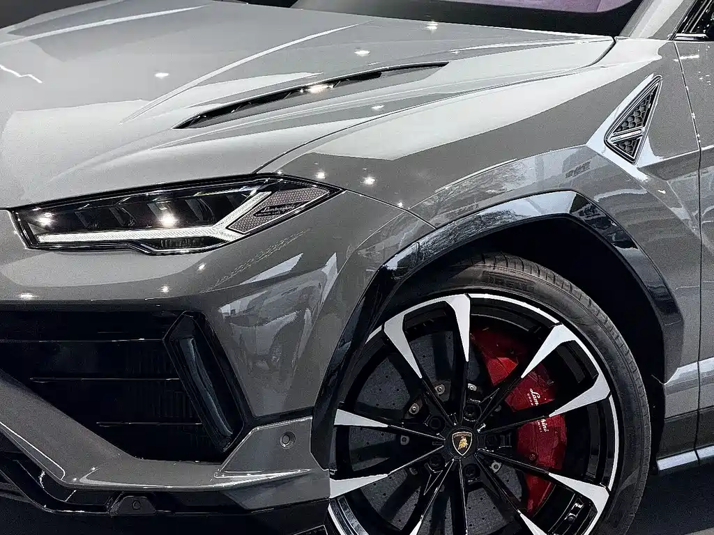 Lamborghini Urus 2024 — фото 4