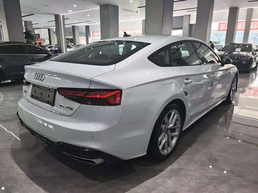 Audi A5 2021 — фото 8
