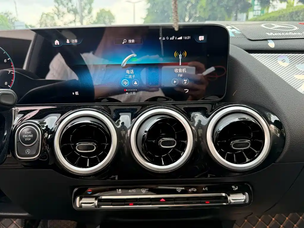Mercedes-Benz GLA 2023 — фото 9