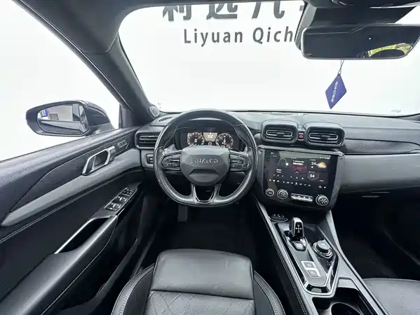 Lynk & Co 03 2022