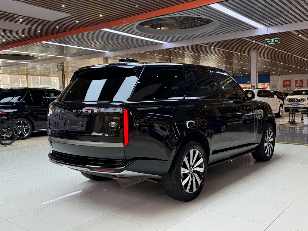 Land Rover Range Rover 2025 — фото 13