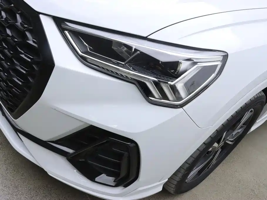 Audi Q3 Sportback 2022 — фото 32