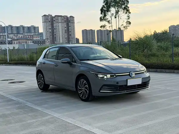 Volkswagen Golf 2021