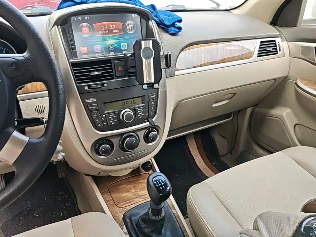 Buick Excelle 2015 — фото 13