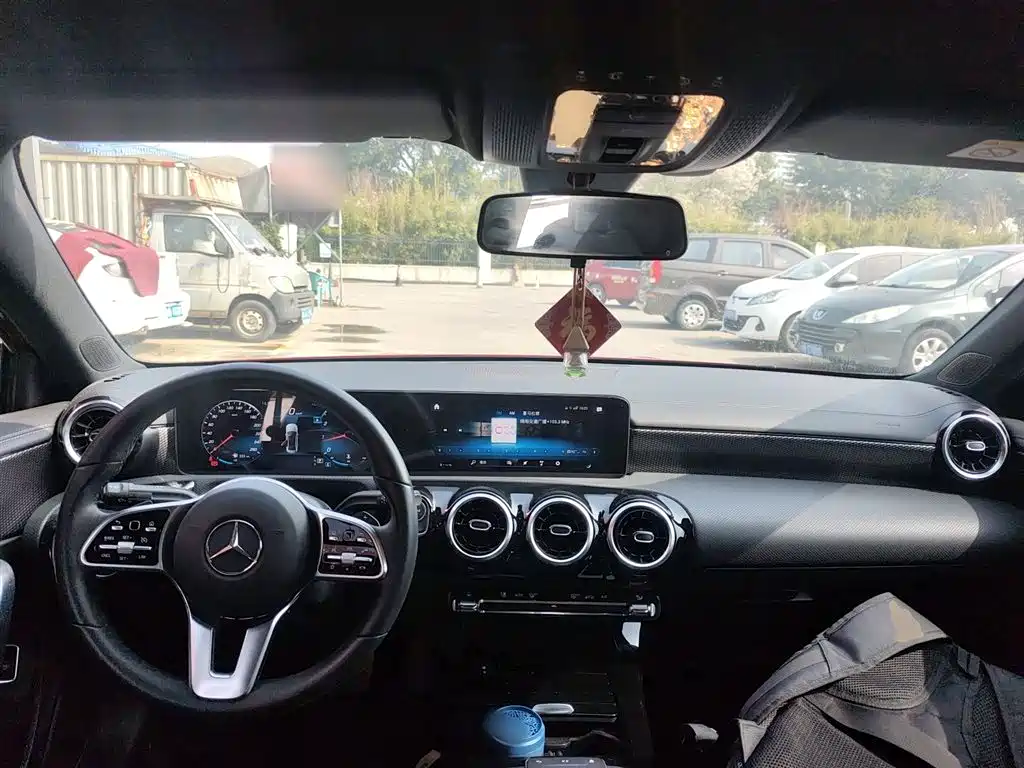 Mercedes-Benz A-Class 2022 — фото 10