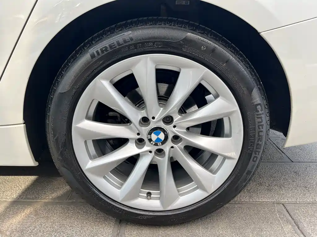 BMW 3 Series GT 2018 — фото 27