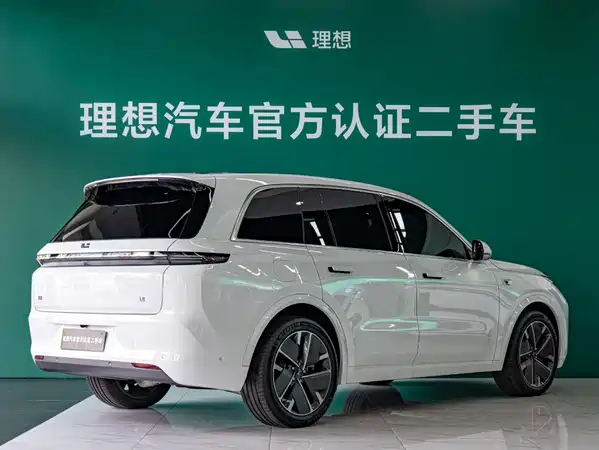 Li Auto L8 2025