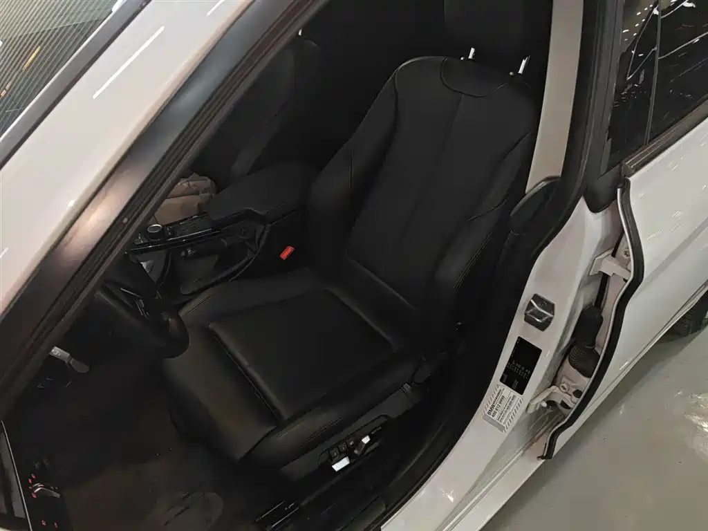 BMW 3 Series GT 2018 — фото 15