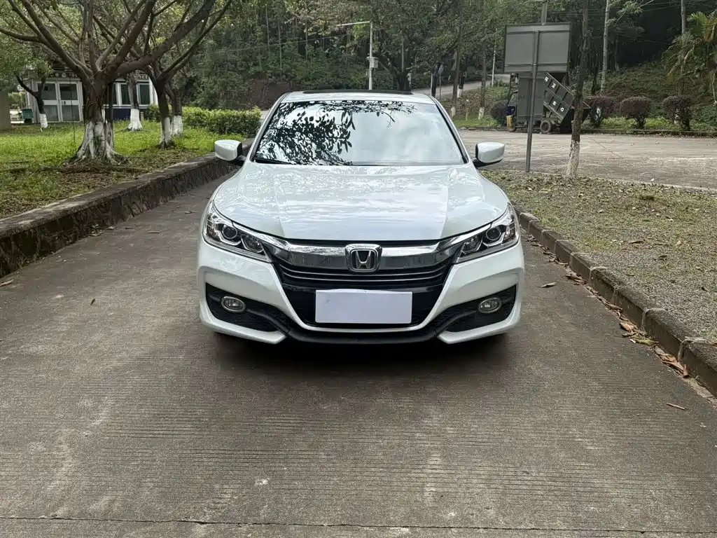 Honda Accord 2016 — фото 2