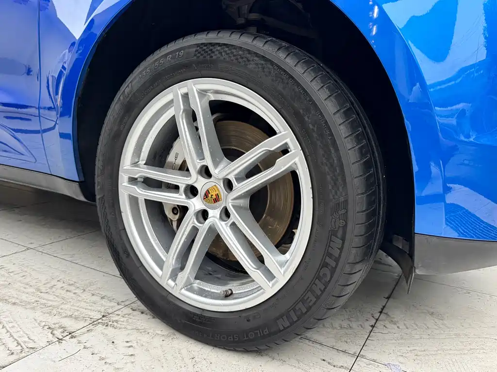 Porsche Macan 2018 — фото 21