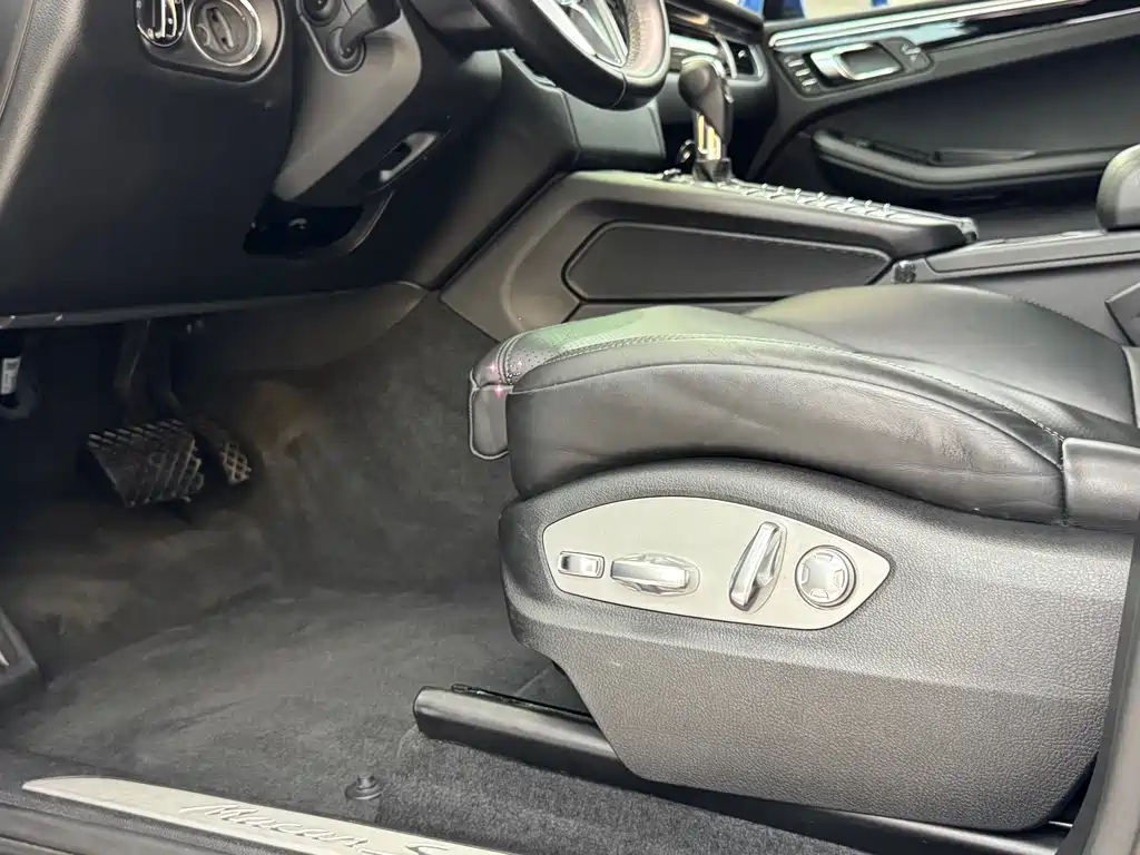 Porsche Macan 2018 — фото 9
