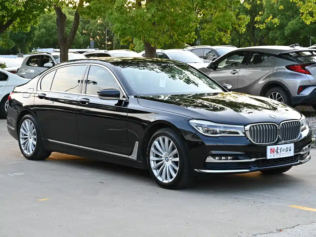 BMW 7 Series 2016 — фото 7