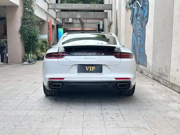 Porsche Panamera 2018