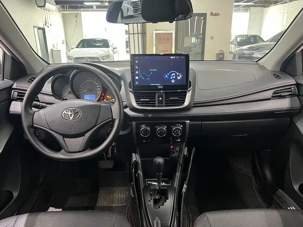 Toyota Yaris L 2020