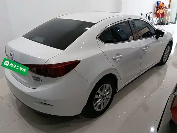 Mazda 3 Axela 2016
