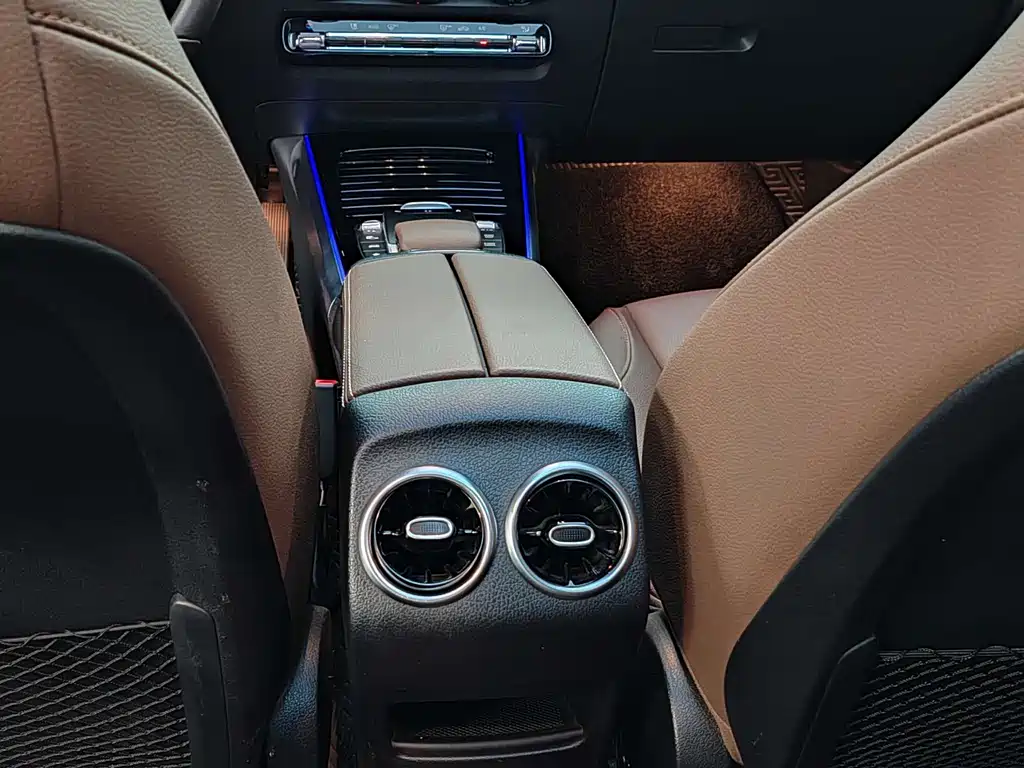 Mercedes-Benz GLB 2023 — фото 10