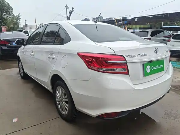 Toyota Yaris L 2019