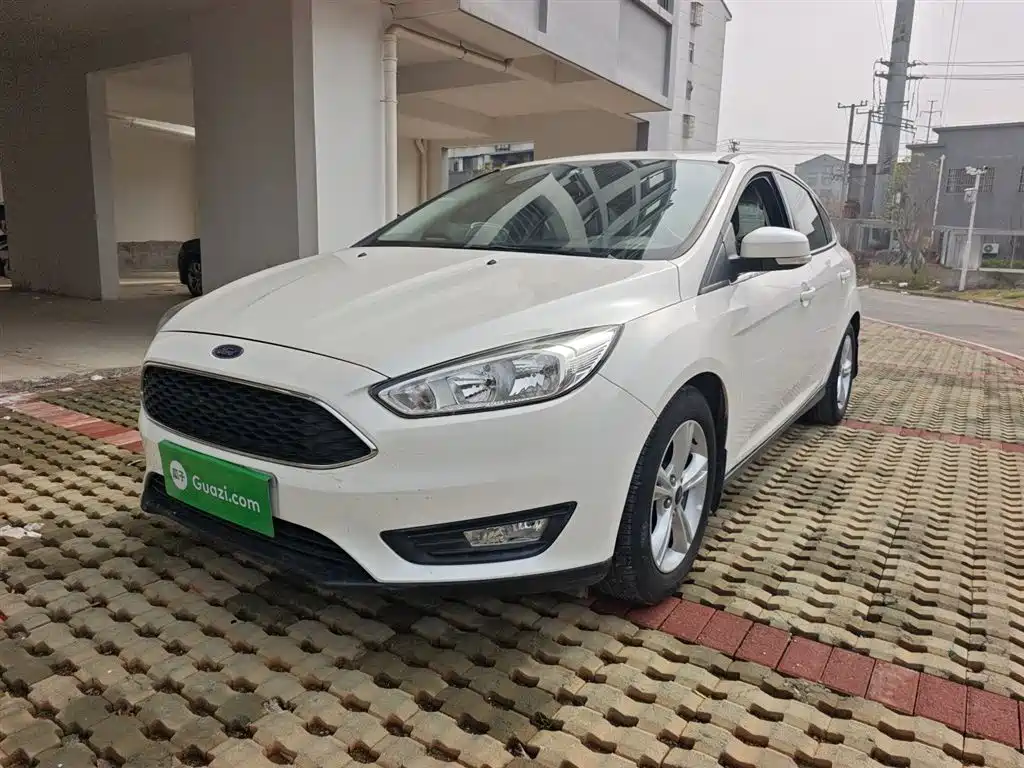 Ford Focus 2018 — фото 2