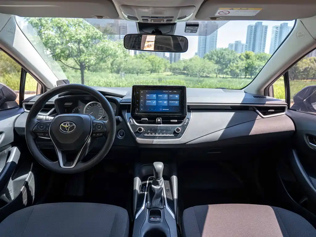 Toyota Corolla 2020 — фото 13